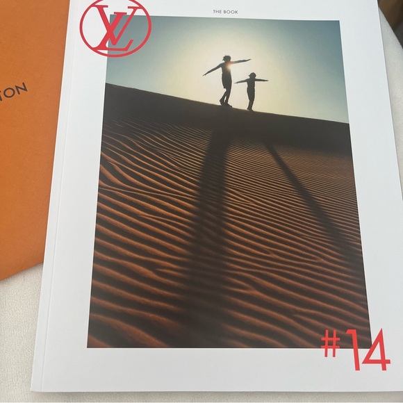 Louis Vuitton magazine number 14 - Picture 2 of 5